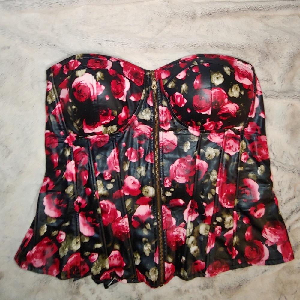 Torrid Size 2 Zip Front Corset